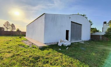 Galpón en alquiler con amplio terreno