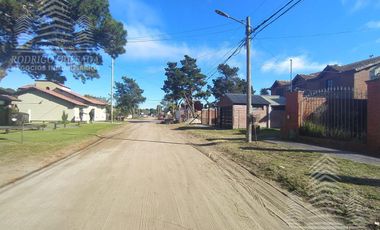 Duplex en zona de Mar de Ajo,a metros de Av. Tucuman,muy cómodo,amplio y confortable!!