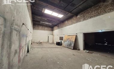 Venta / Permuta - Galpón - barrio La Tablada
