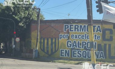 Venta / Permuta - Galpón - barrio La Tablada
