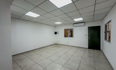 ALQUILER - NAVE INDUSTRIAL 3100m2 - CENTRO MULTICLIENTE - GARIN