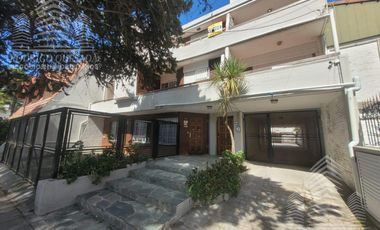 Departamento amplio con cochera excelente ubicación!!