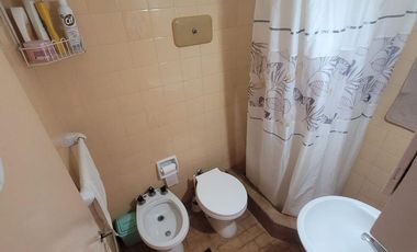 Departamento amplio con cochera excelente ubicación!!