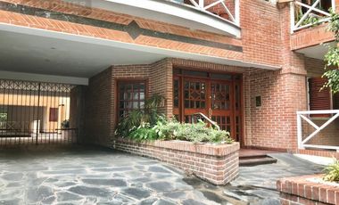 DEPARTAMENTO 2 AMB C/ COCHERA EXCELENTE UBICACION