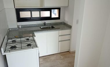 Departamento en Remedios De Escalada