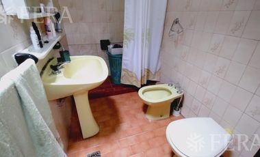 Venta de Casa 4 ambientes con cochera en Monte Chingolo