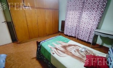 Venta de Casa 4 ambientes con cochera en Monte Chingolo