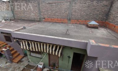 Venta de Casa 4 ambientes con cochera en Monte Chingolo