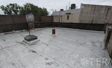 Venta de Casa 4 ambientes con cochera en Monte Chingolo