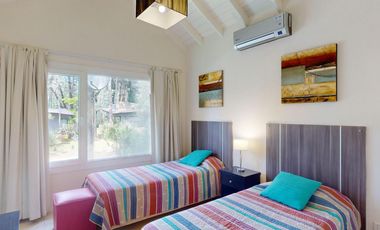 Cod 289  Alquiler y Venta USD 410.000.- Reinamora e/ Caoba y Cerezo