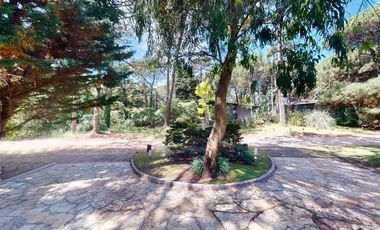Cod 289  Alquiler y Venta USD 410.000.- Reinamora e/ Caoba y Cerezo