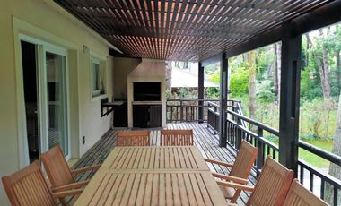Cod 289  Alquiler y Venta USD 410.000.- Reinamora e/ Caoba y Cerezo