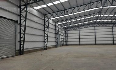 Depósito en Canning (E. Echeverria)