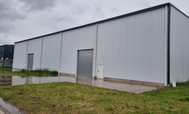 Depósito en Canning (E. Echeverria)