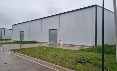 Depósito en Canning (E. Echeverria)