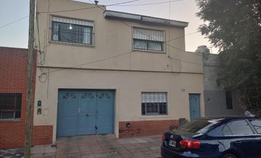 CASA MULTIFAMILIAR 200 MTS - 3 PH EN BLOCK - VILLA MARTELLI - VENDE