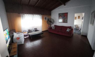CASA MULTIFAMILIAR 200 MTS - 3 PH EN BLOCK - VILLA MARTELLI - VENDE