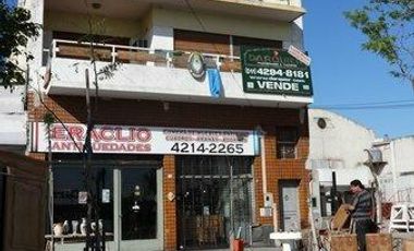 Local en Adrogue