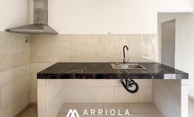 Local + 2 departamentos de 3 ambientes. Venta en BLOCK. Barrio San Carlos