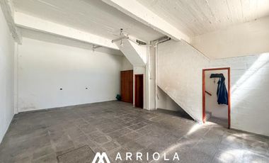 Local + 2 departamentos de 3 ambientes. Venta en BLOCK. Barrio San Carlos