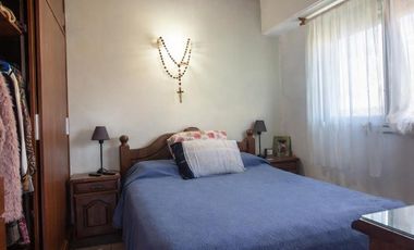 Local + 2 departamentos de 3 ambientes. Venta en BLOCK. Barrio San Carlos