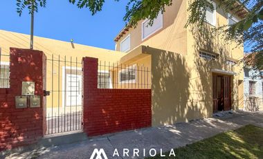 Local + 2 departamentos de 3 ambientes. Venta en BLOCK. Barrio San Carlos