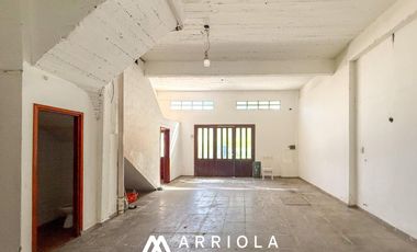 Local + 2 departamentos de 3 ambientes. Venta en BLOCK. Barrio San Carlos