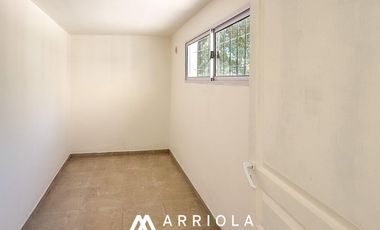 Local + 2 departamentos de 3 ambientes. Venta en BLOCK. Barrio San Carlos