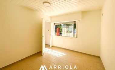 Local + 2 departamentos de 3 ambientes. Venta en BLOCK. Barrio San Carlos