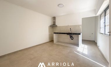 Local + 2 departamentos de 3 ambientes. Venta en BLOCK. Barrio San Carlos