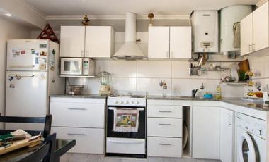 Local + 2 departamentos de 3 ambientes. Venta en BLOCK. Barrio San Carlos