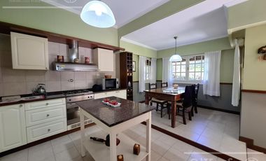 Casa con escritura en Barrio San Juan. Lote esquina verde. Hudson. Berazategui