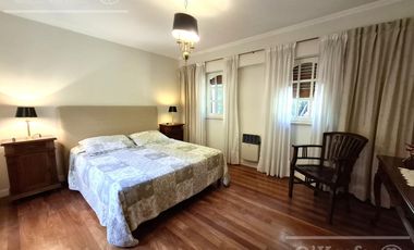 Casa con escritura en Barrio San Juan. Lote esquina verde. Hudson. Berazategui