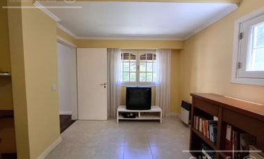 Casa con escritura en Barrio San Juan. Lote esquina verde. Hudson. Berazategui