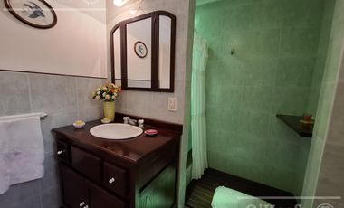 Casa con escritura en Barrio San Juan. Lote esquina verde. Hudson. Berazategui