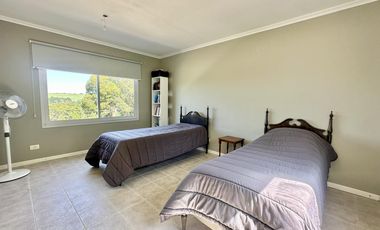 Chalet con pileta en Sierra de los Padres