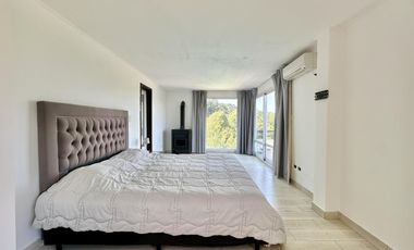 Chalet con pileta en Sierra de los Padres