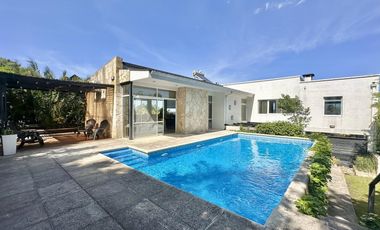 Chalet con pileta en Sierra de los Padres