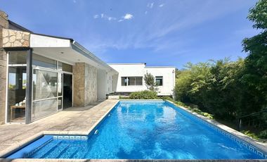 Chalet con pileta en Sierra de los Padres