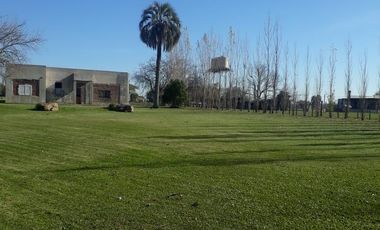 Casa de campo a terminar con quincho/depto con amplia pileta