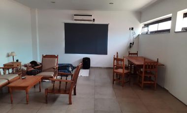 Casa de campo a terminar con quincho/depto con amplia pileta