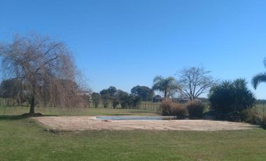 Casa de campo a terminar con quincho/depto con amplia pileta