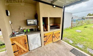 Casa en Laguna Azul II a Metros del Ingreso