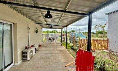 Casa en Laguna Azul II a Metros del Ingreso
