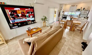 Casa en Laguna Azul II a Metros del Ingreso