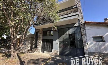 Galpón + oficinas + casa