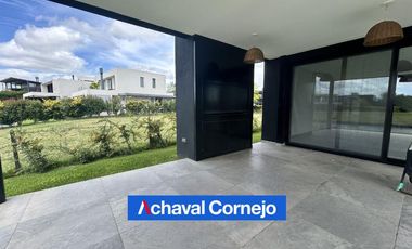 VENTA y ALQUILER casa al lago en barrio Vistas, Puertos (3 dormitorios, dependencia, pileta)