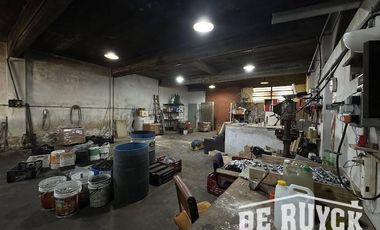 Galpón sobre lote de 394m2