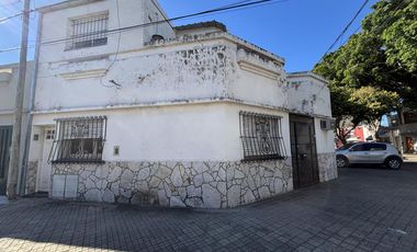 Casa en Venta en Barrio Matheu con Cochera