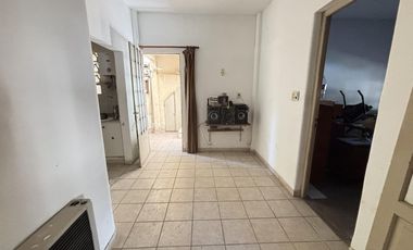 Casa en Venta en Barrio Matheu con Cochera